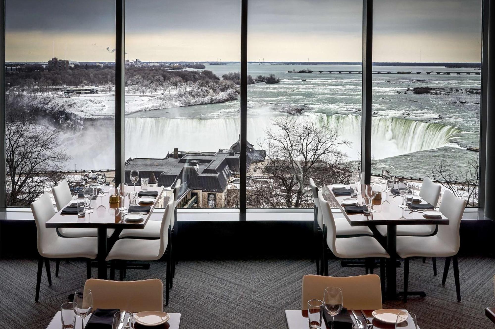 Embassy Suites By Hilton Niagara Falls/ Fallsview Esterno foto